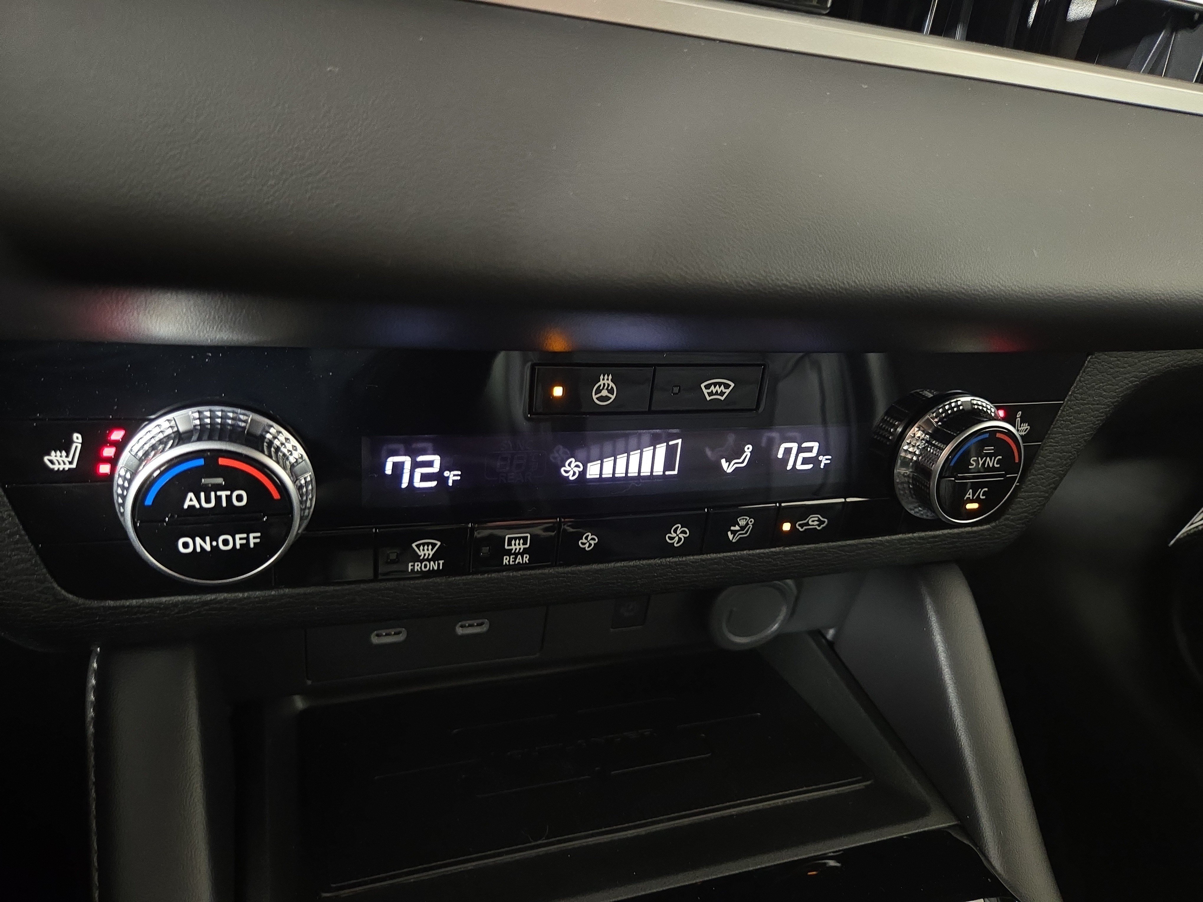 New 2026 Mitsubishi Outlander LE AWD/4WD image 27