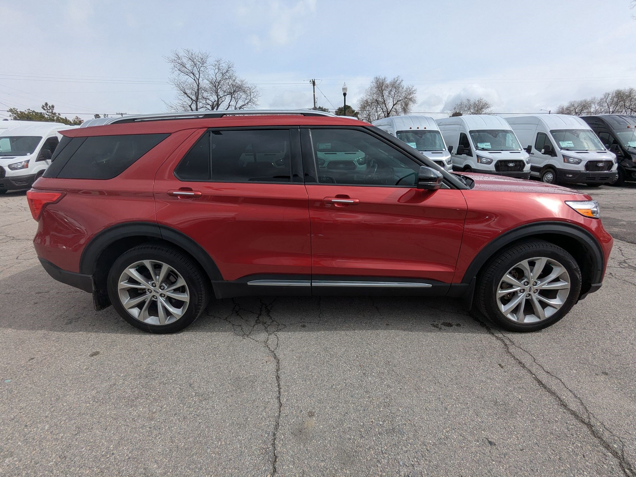Used 2021 Ford Explorer Platinum w/ Equipment Group 601A image 2