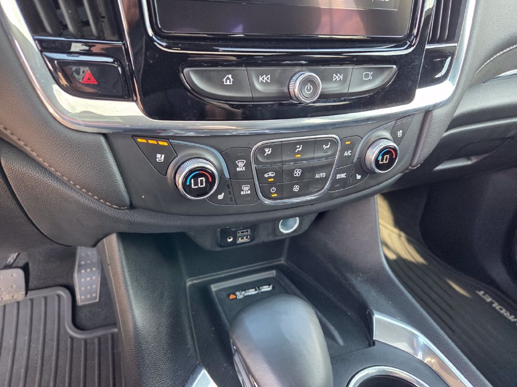 Used 2023 Chevrolet Traverse High Country FWD image 10