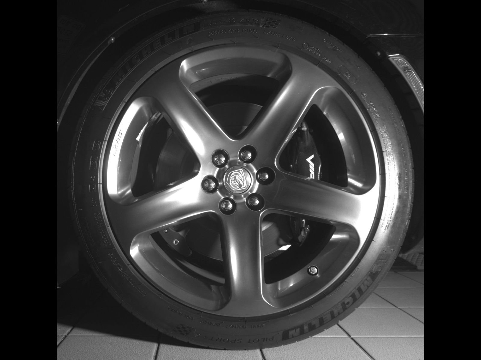 Used 2013 SRT Viper SRT-10 RWD image 11