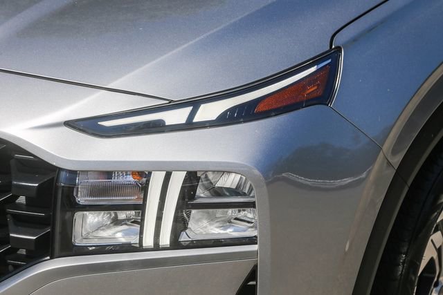Used 2023 Hyundai Santa Fe SE image 6