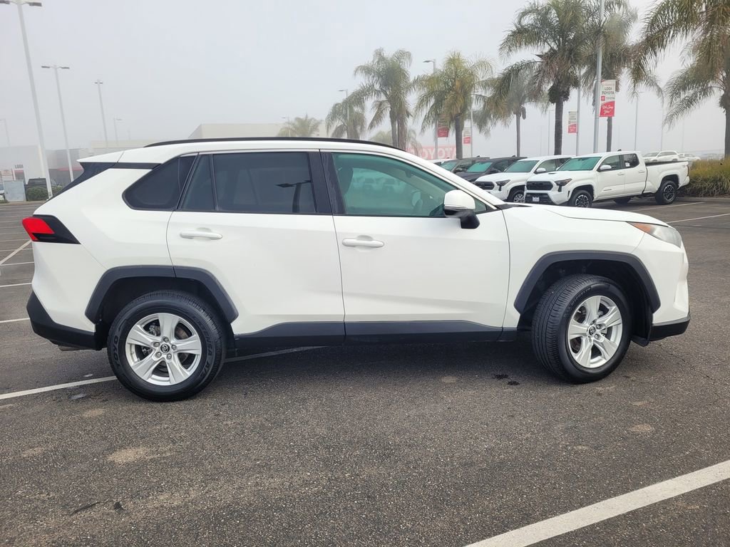 Used 2019 Toyota RAV4 XLE w/ Carpet Mat Package image 3