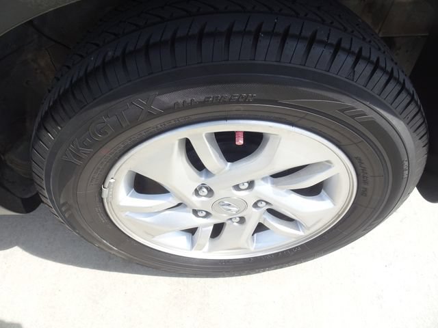 Used 2022 Hyundai Venue SE FWD image 10