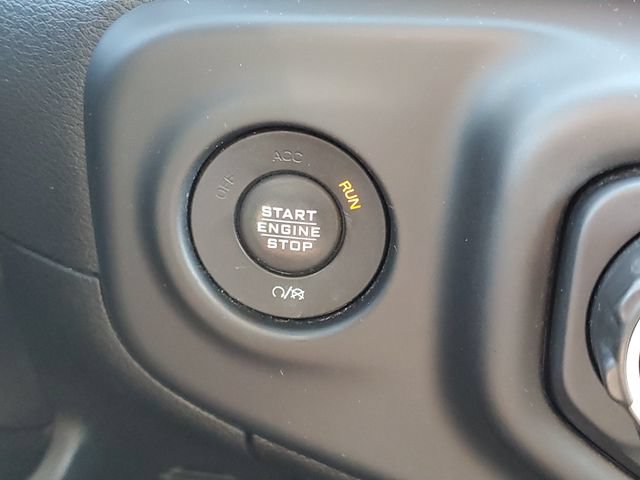 Used 2020 Jeep Wrangler Unlimited Sahara w/ Uconnect 4C Nav & Sound Group AWD/4WD image 24
