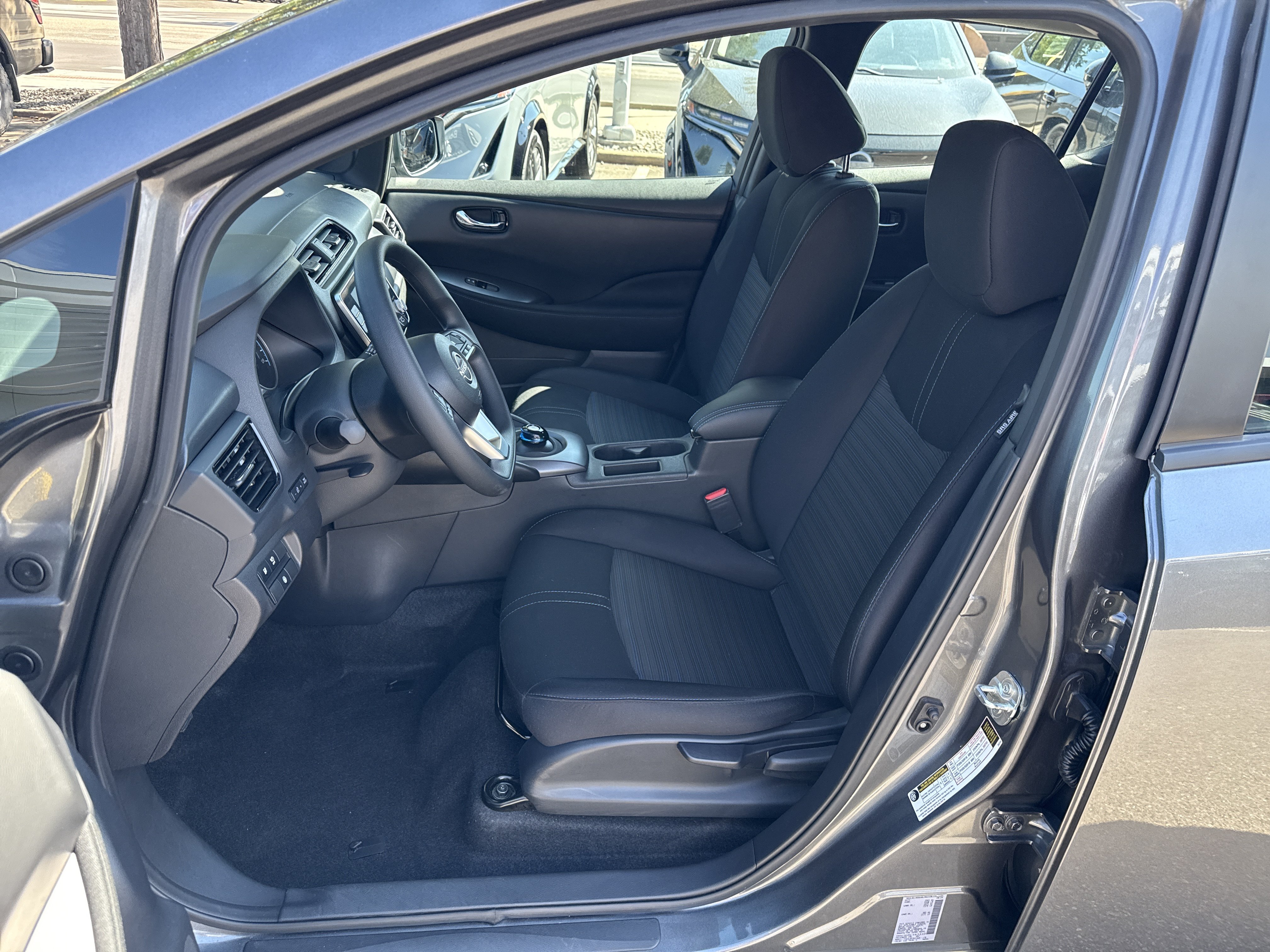 Certified 2025 Nissan Leaf S FWD image 15
