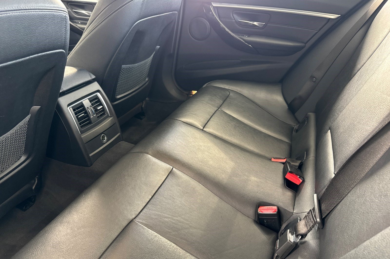 Used 2017 BMW 330e RWD image 15