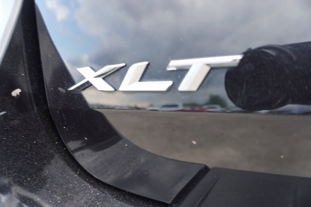 Used 2024 Ford Explorer XLT image 31