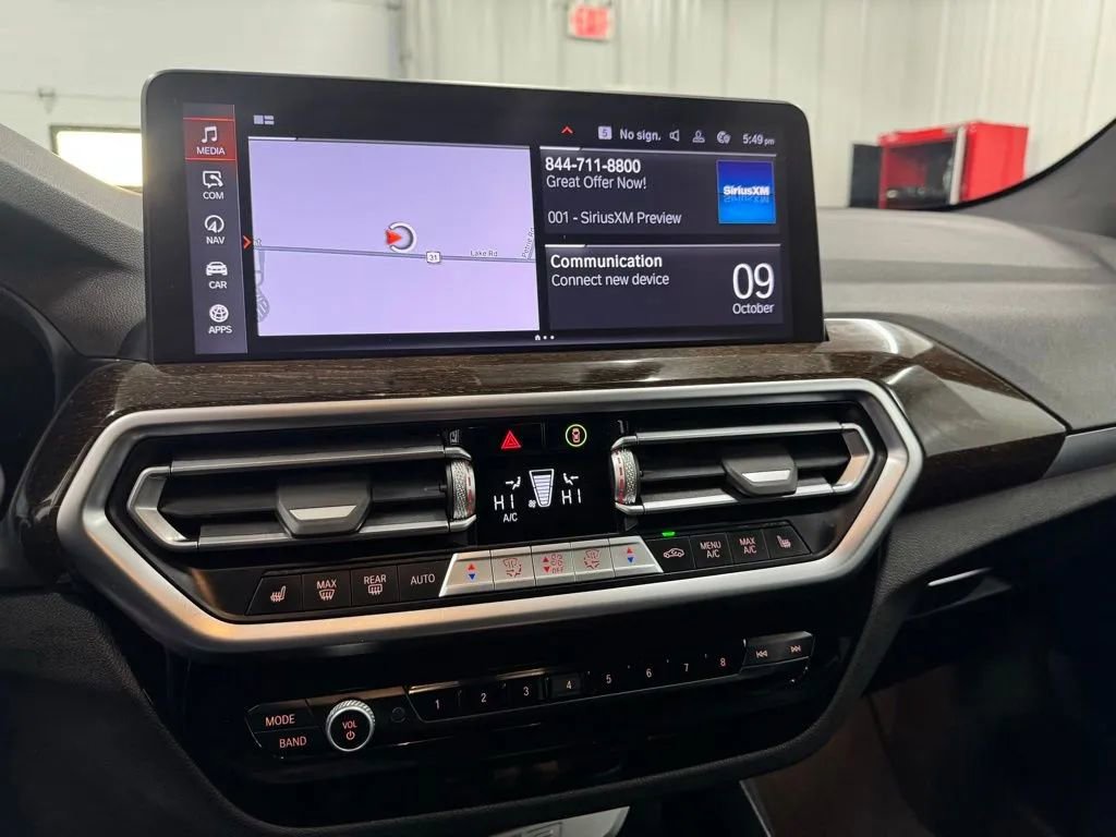 Used 2024 BMW X3 xDrive30i image 9