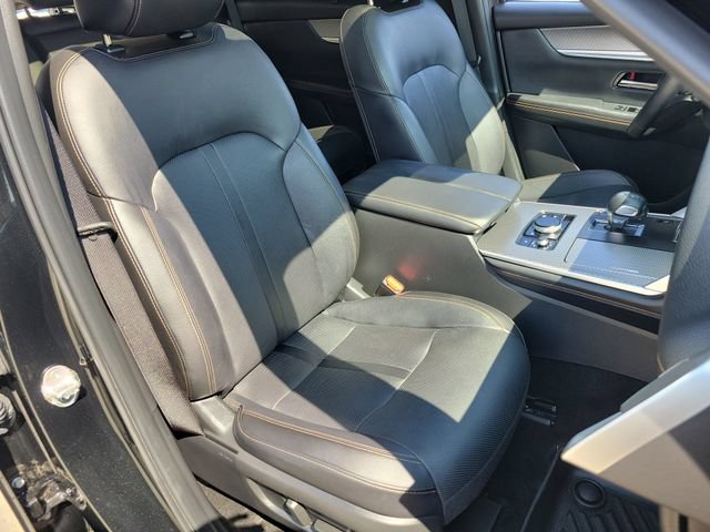 Certified 2025 MAZDA CX-70 Plug-In Hybrid w/ Premium Pkg AWD/4WD image 23