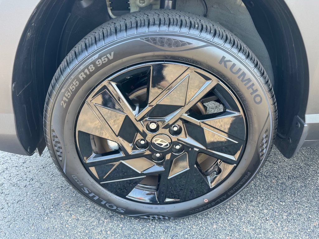 Certified 2026 Hyundai Kona SEL Sport AWD/4WD image 31