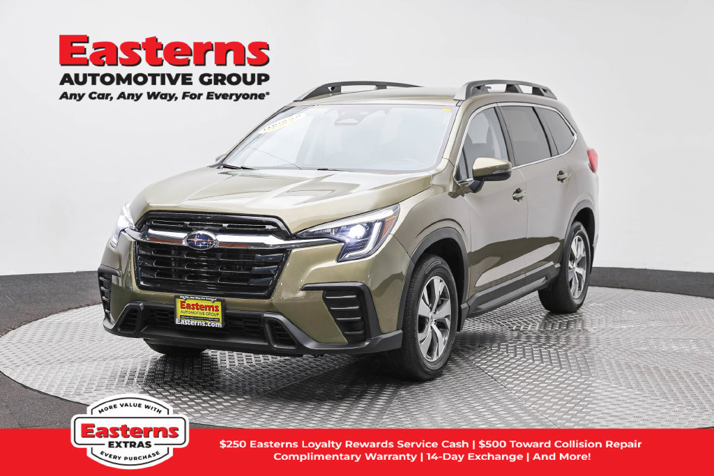 Used 2023 Subaru Ascent Premium w/ Convenience Package AWD/4WD image 1