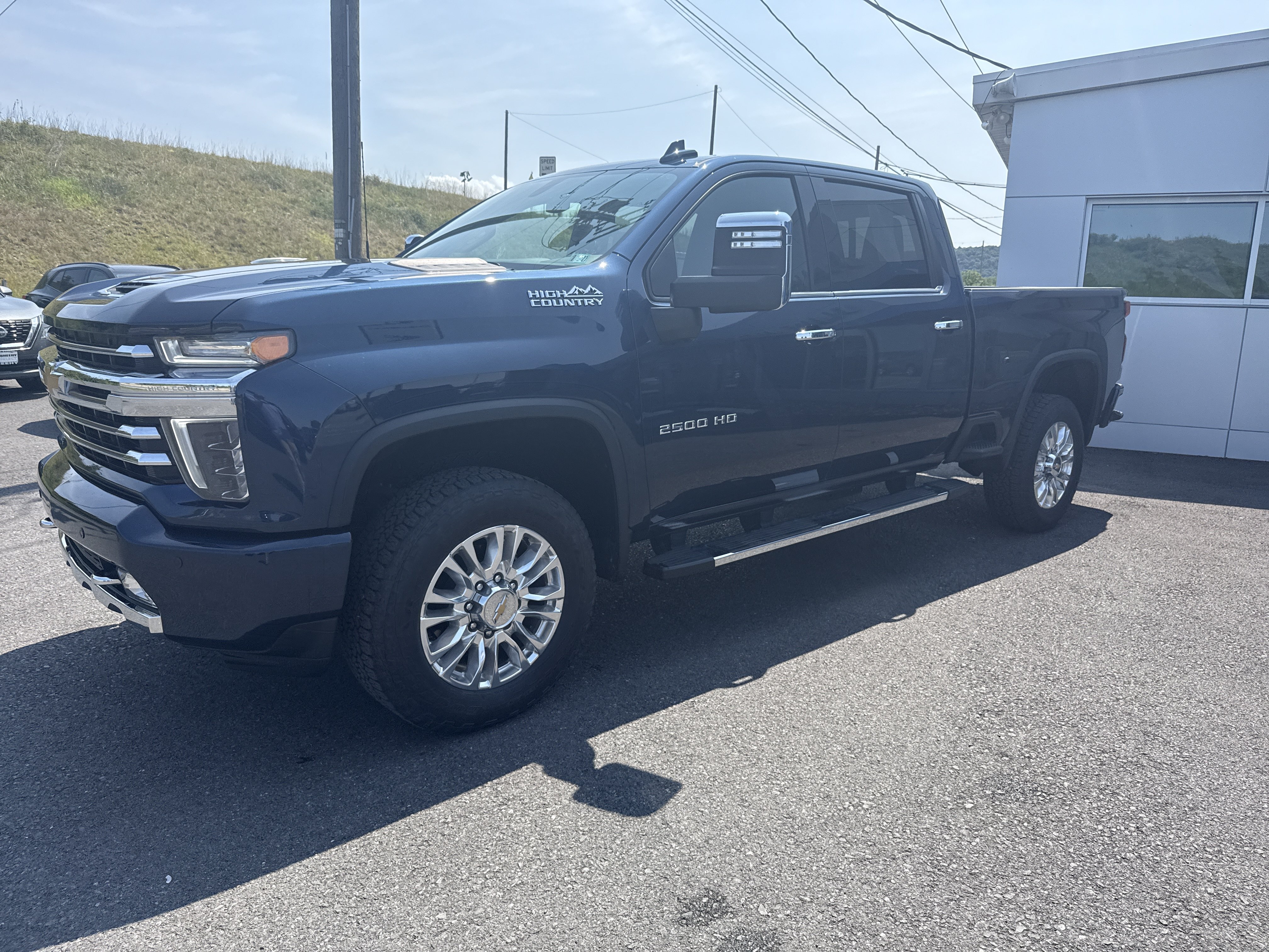 Used 2022 Chevrolet Silverado 2500 High Country AWD/4WD image 7