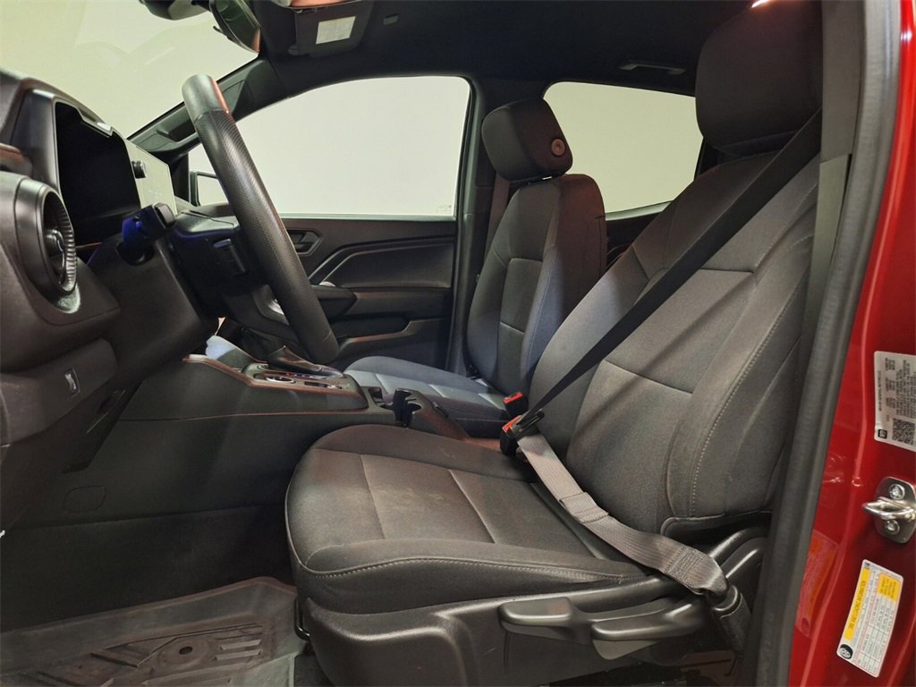 Used 2023 Chevrolet Colorado W/T image 13