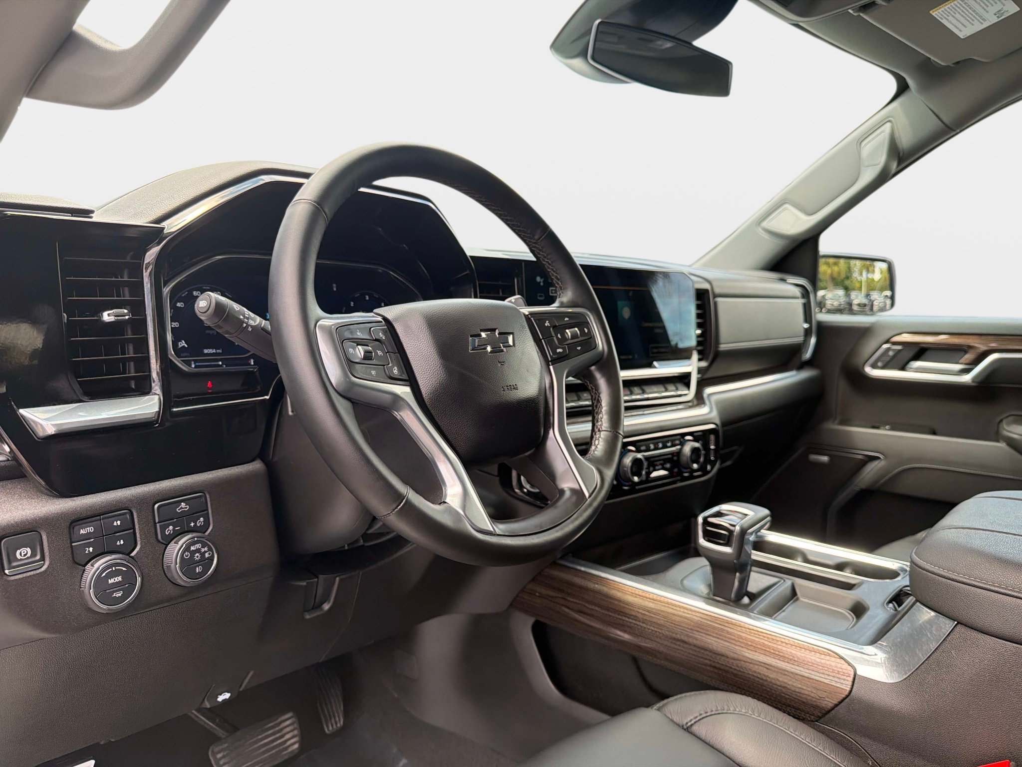 Used 2025 Chevrolet Silverado 1500 RST w/ True North Edition Plus AWD/4WD image 34