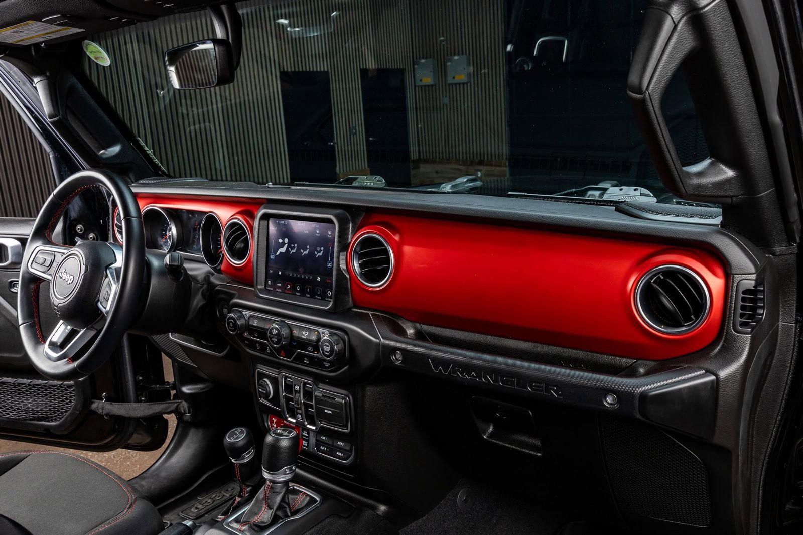 Used 2022 Jeep Wrangler Unlimited Rubicon AWD/4WD image 17