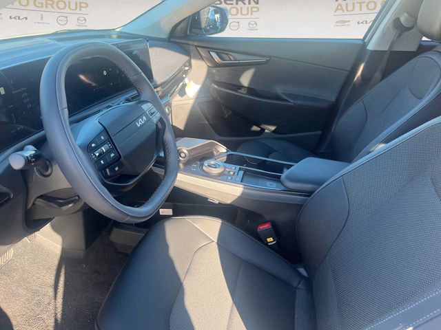New 2025 Kia EV6 Light w/ Light LR Technology Package RWD image 9