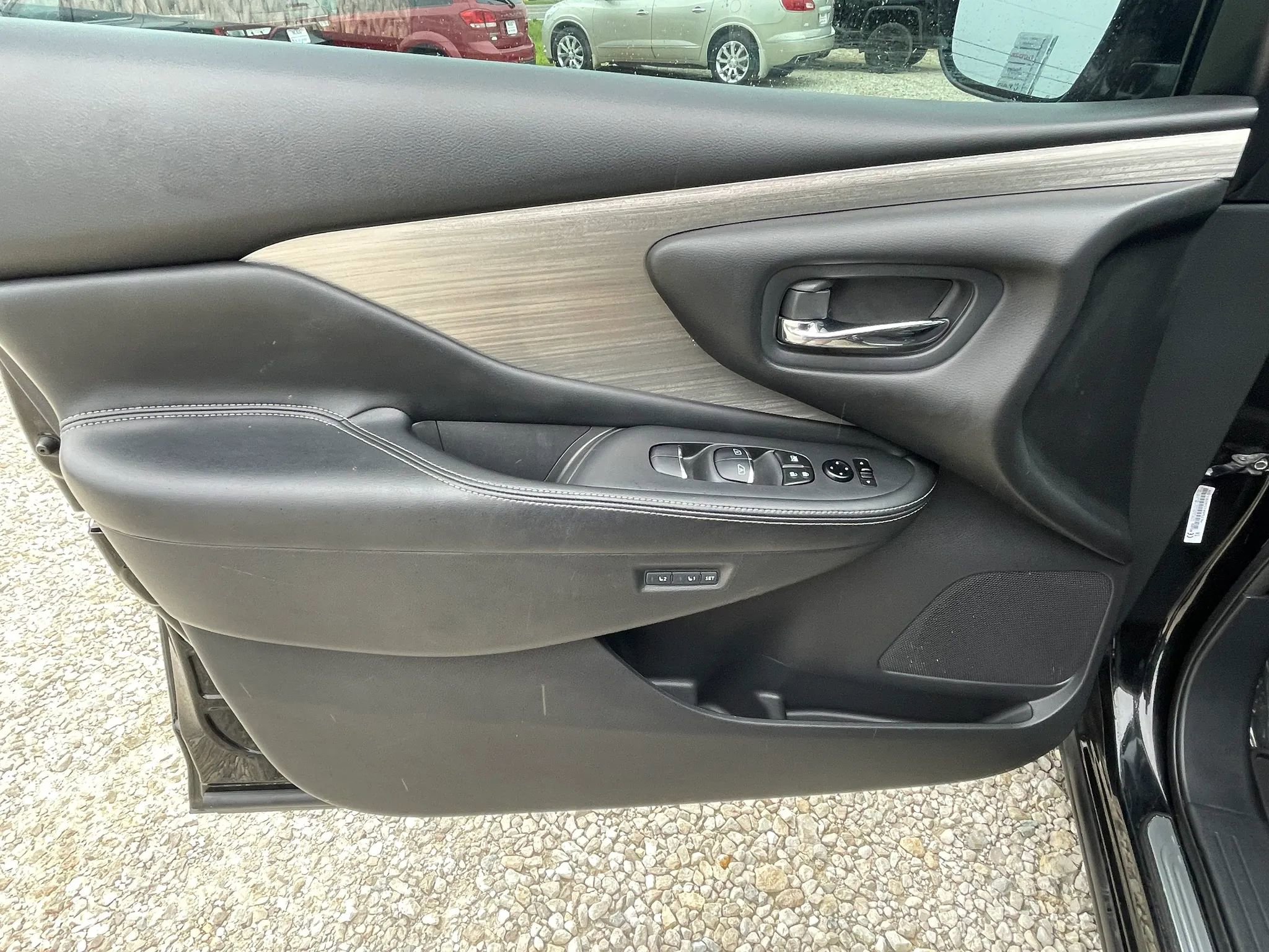 Used 2015 Nissan Murano Platinum w/ Platinum Technology Package AWD/4WD image 27