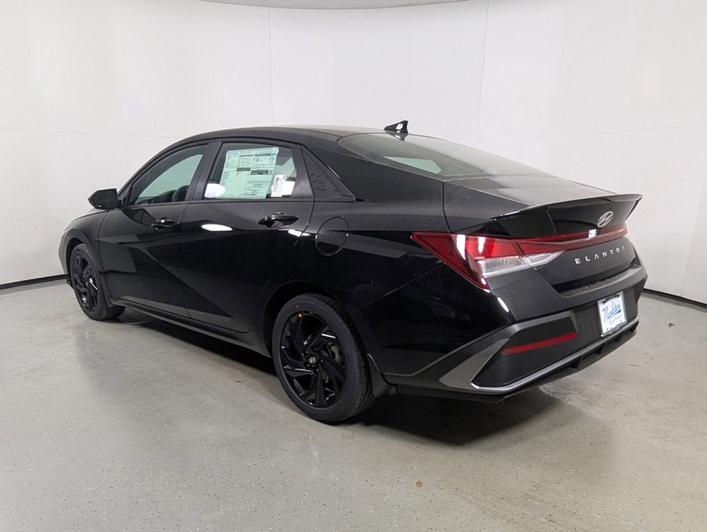 New 2026 Hyundai Elantra Sport image 5