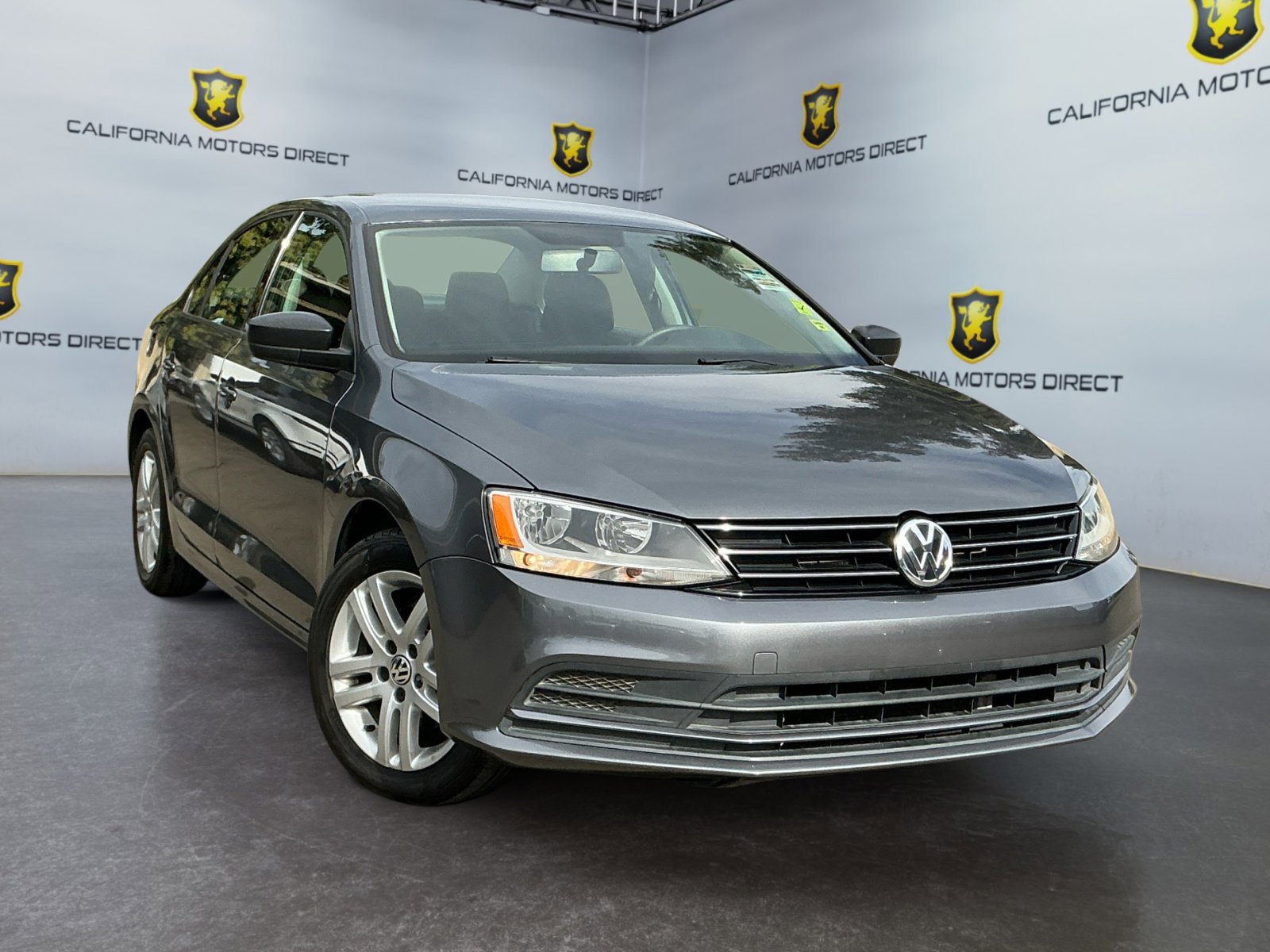 Used 2015 Volkswagen Jetta S image 3