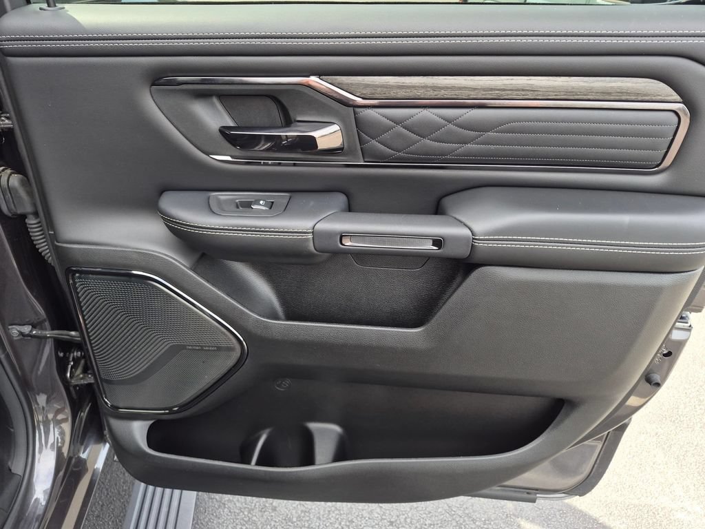 Used 2026 RAM 1500 Limited w/ Body Color Bumper Group AWD/4WD image 30