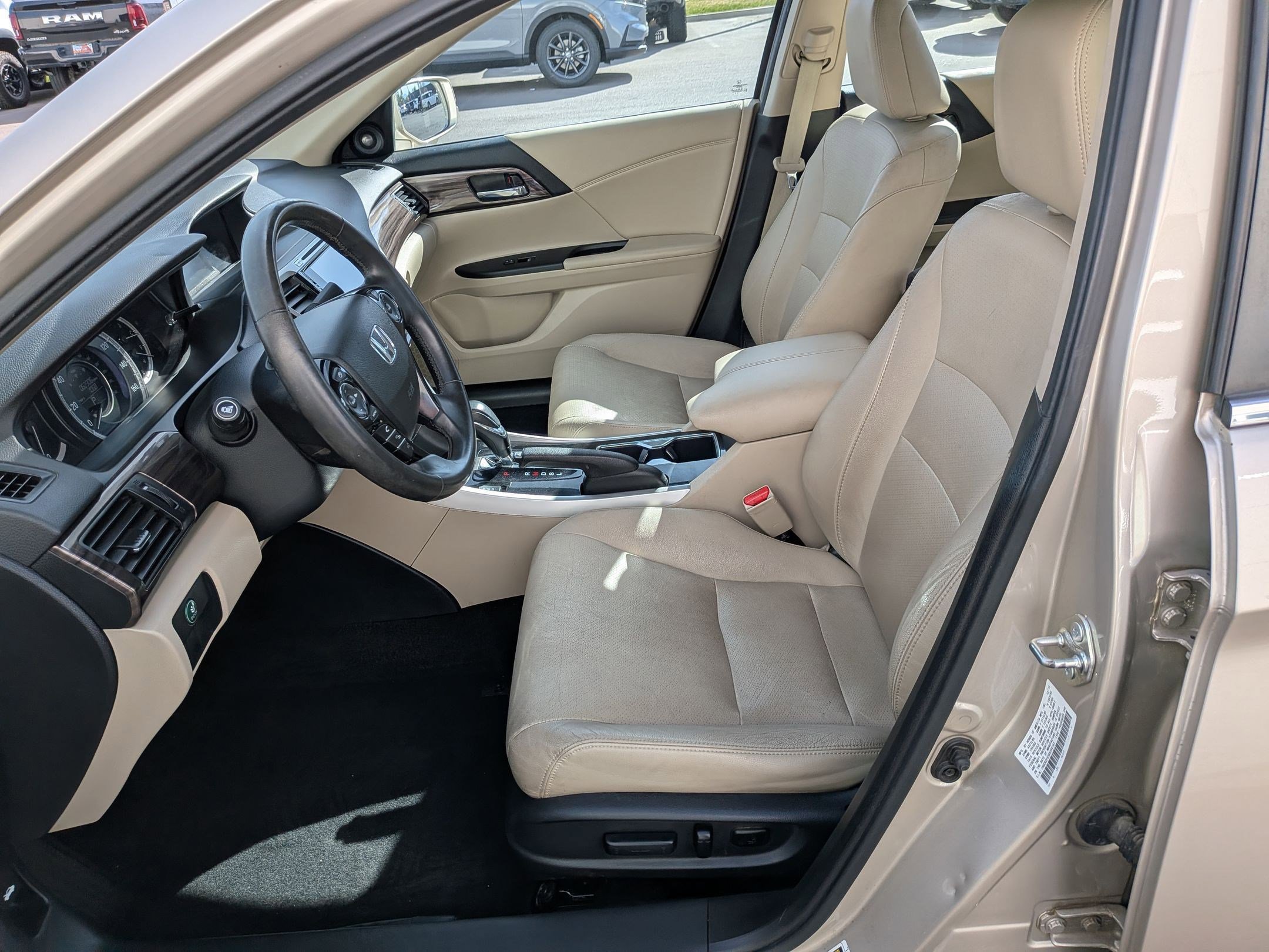 Used 2016 Honda Accord EX-L image 28