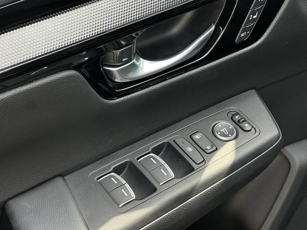 Used 2025 Honda CR-V Sport Touring image 26