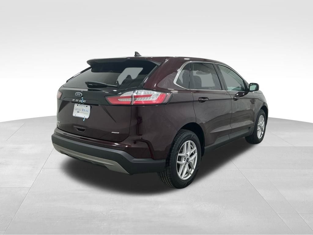 Used 2022 Ford Edge SEL w/ Convenience Package image 4