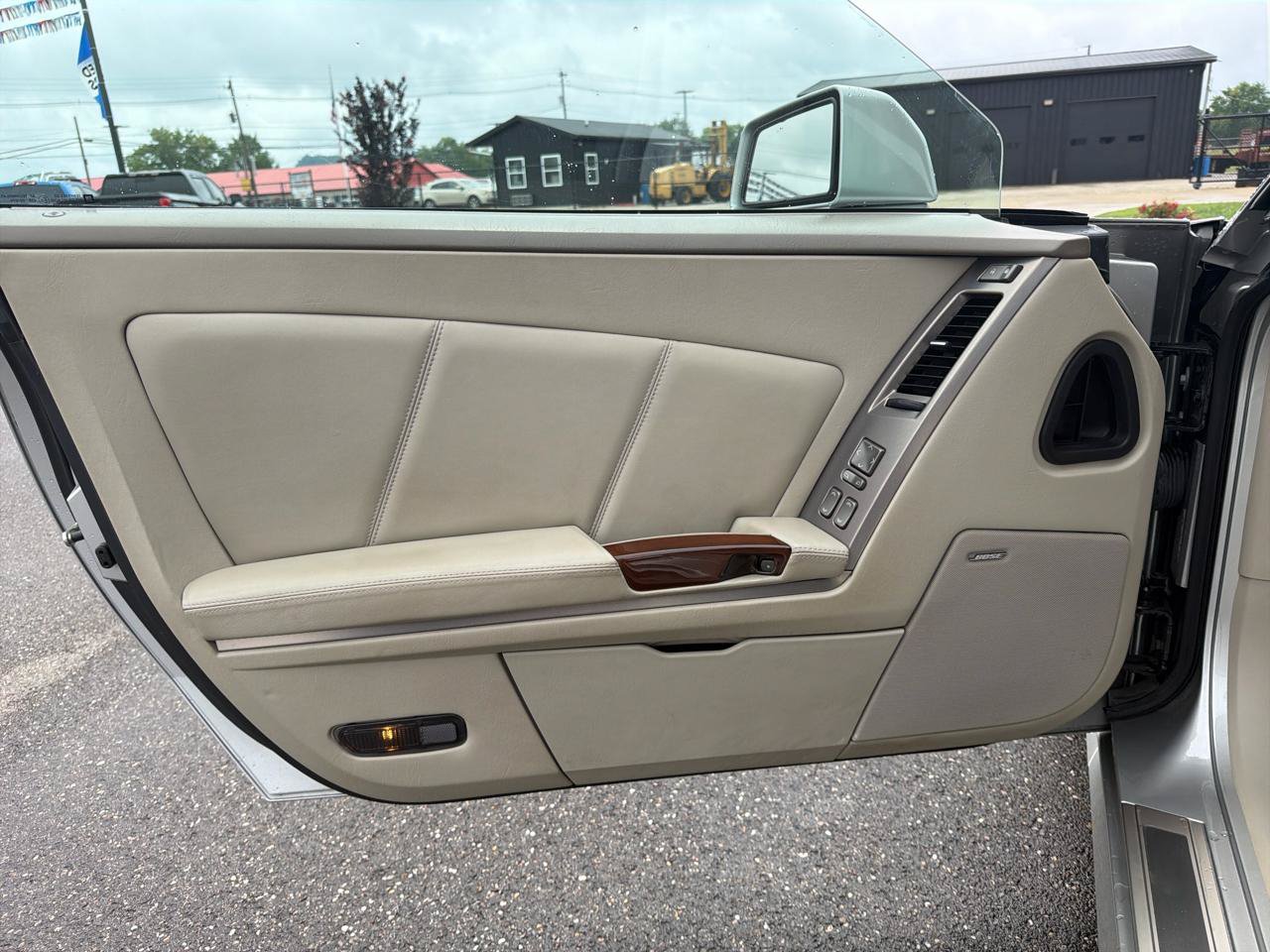 Used 2005 Cadillac XLR RWD image 8