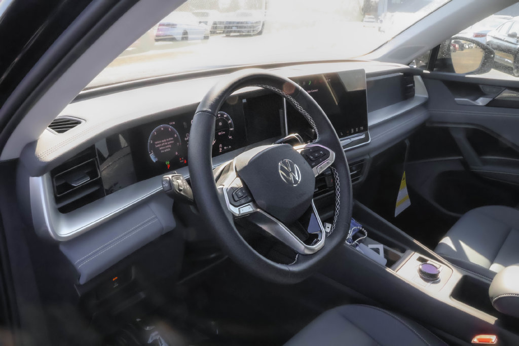 New 2026 Volkswagen Tiguan SE AWD/4WD image 15
