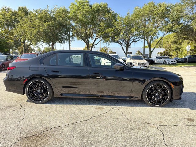 New 2026 BMW 740i RWD image 2