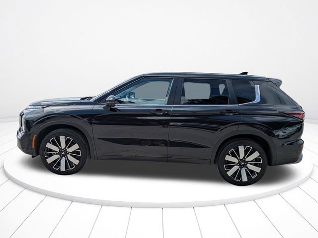 Used 2025 Mitsubishi Outlander SE FWD image 7