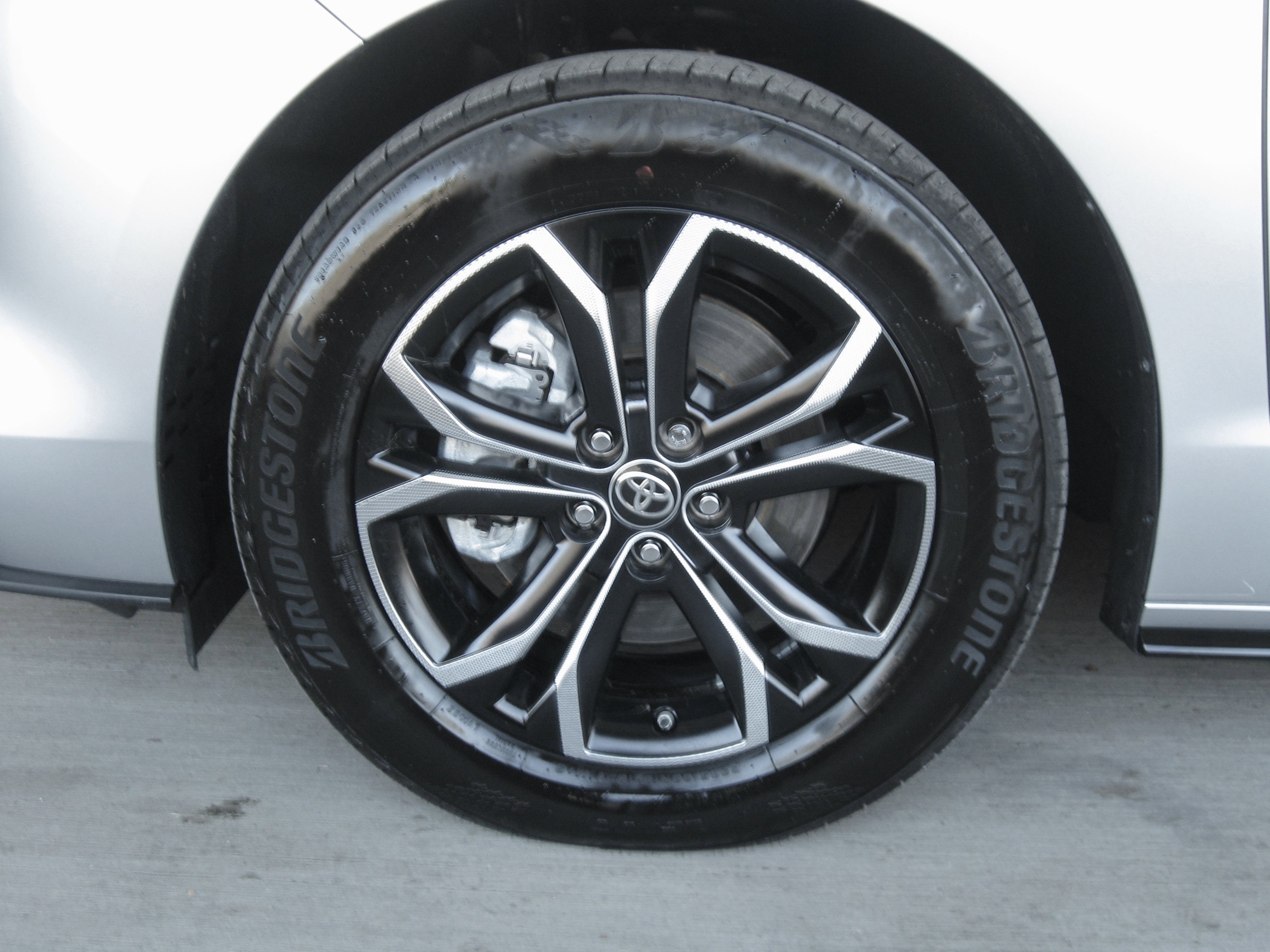 Used 2025 Toyota Sienna Platinum image 32