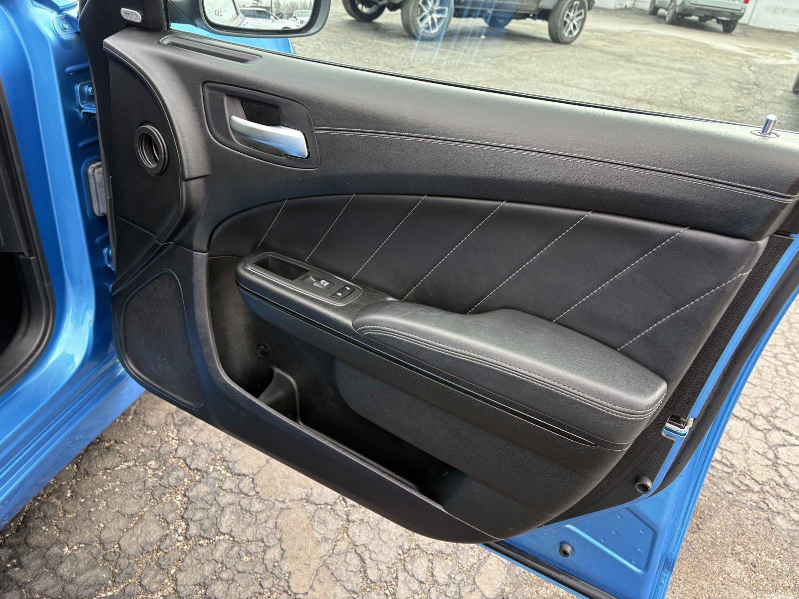 Used 2023 Dodge Charger R/T w/ Plus Group image 11