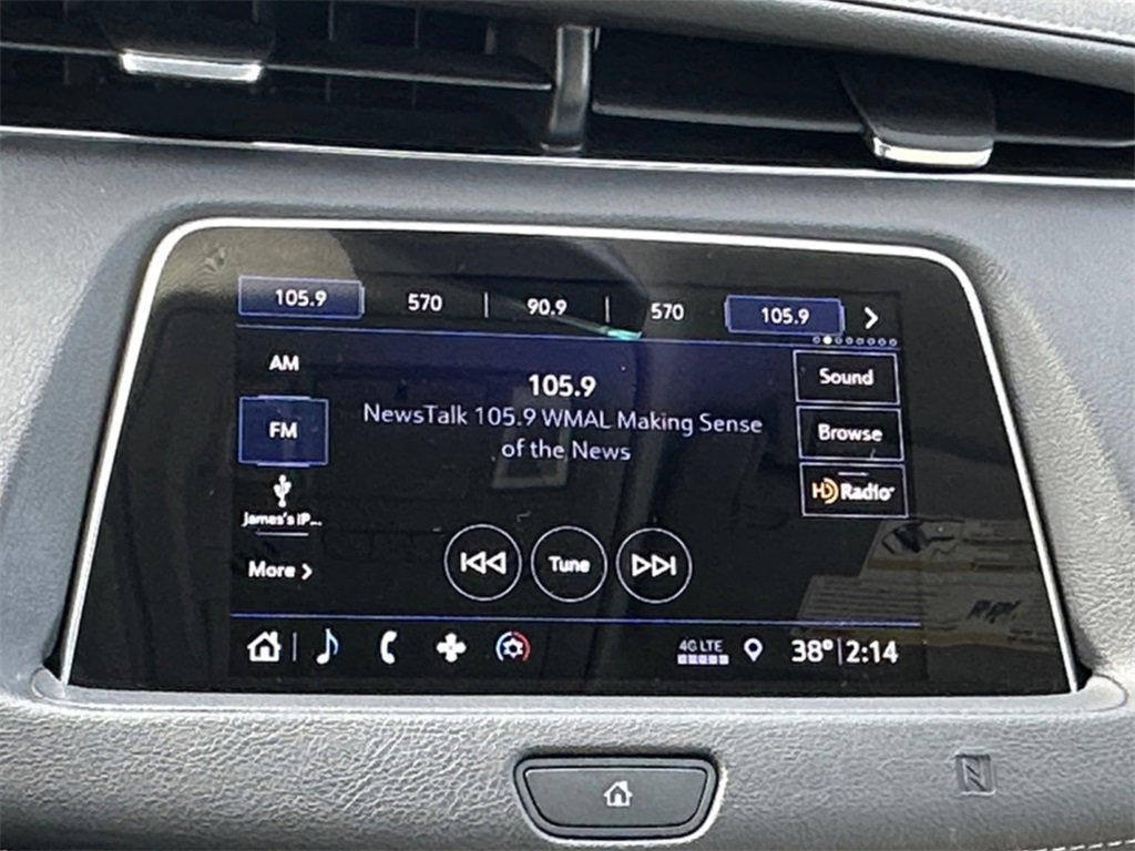 Used 2019 Cadillac XT4 Luxury w/ Cold Weather Package image 14