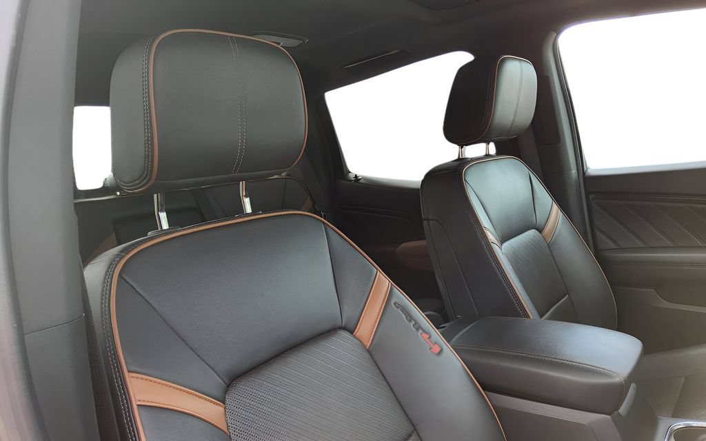 Used 2023 GMC Canyon AT4 w/ AT4 Premium Package AWD/4WD image 40