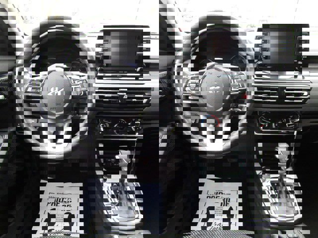 Used 2022 Kia Seltos LX image 12