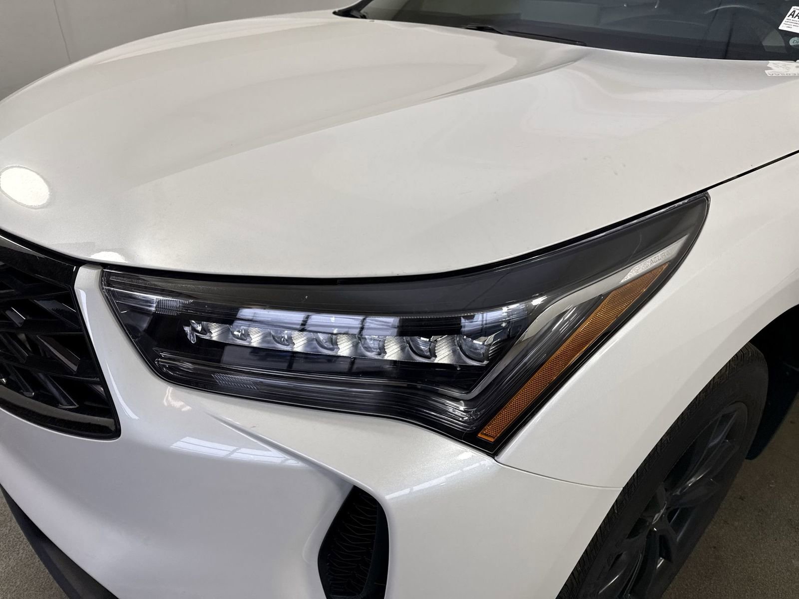 Used 2025 Acura RDX SH-AWD image 28