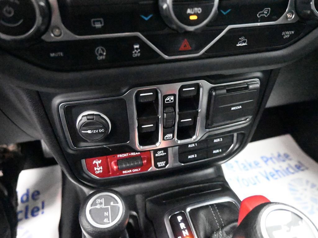 Used 2024 Jeep Wrangler Unlimited Rubicon image 32