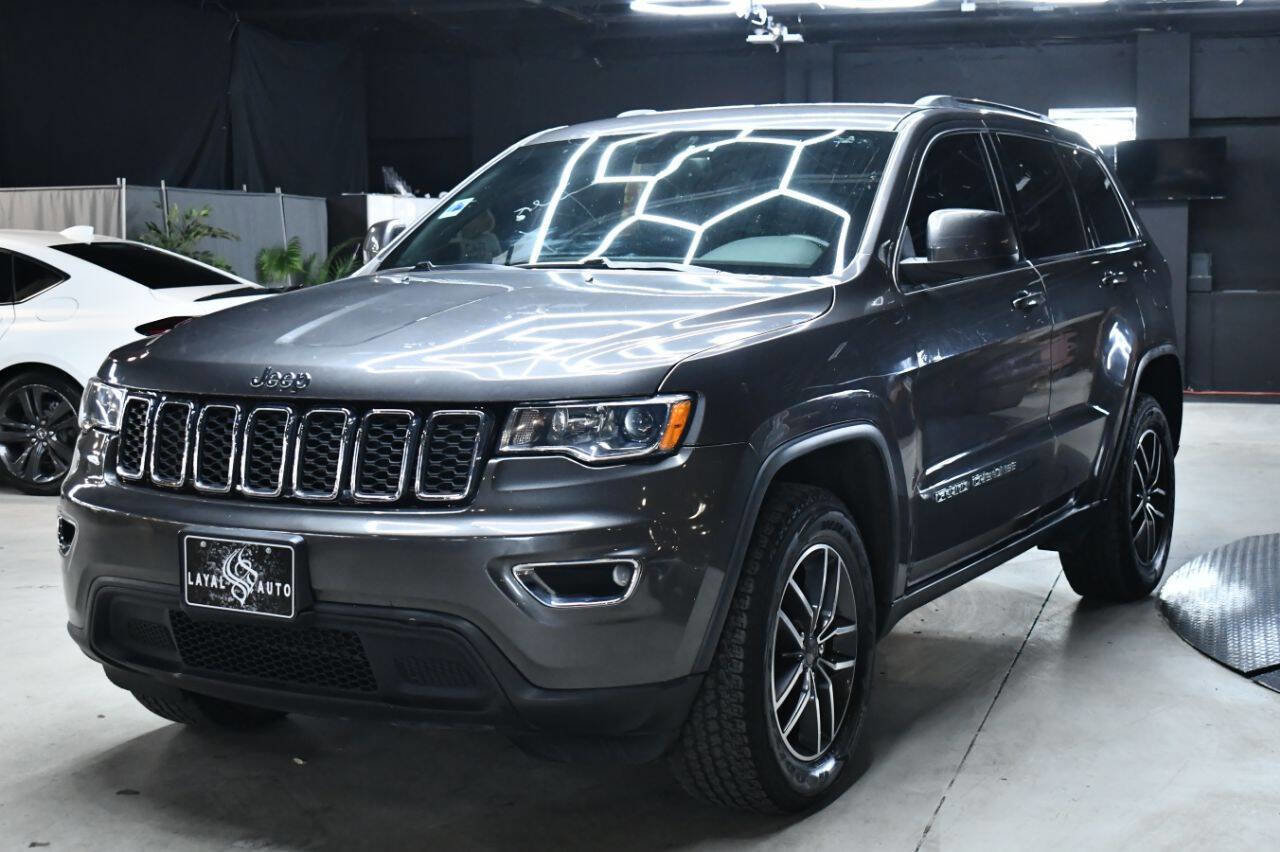 Used 2019 Jeep Grand Cherokee Laredo w/ 18" Wheel & 8.4" Radio Group AWD/4WD image 5