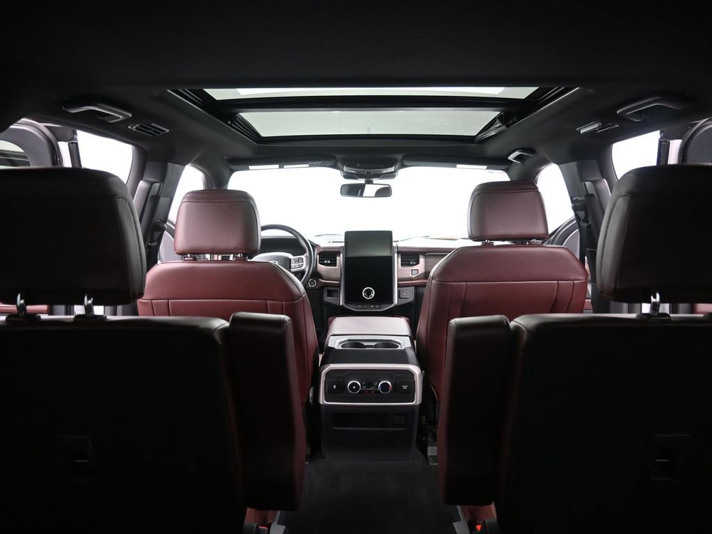 Used 2024 Ford Expedition Limited image 33