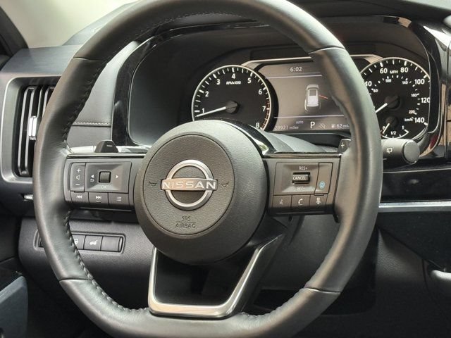 Used 2024 Nissan Pathfinder SL AWD/4WD image 26