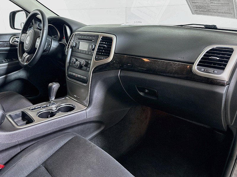 Used 2013 Jeep Grand Cherokee Laredo AWD/4WD image 27
