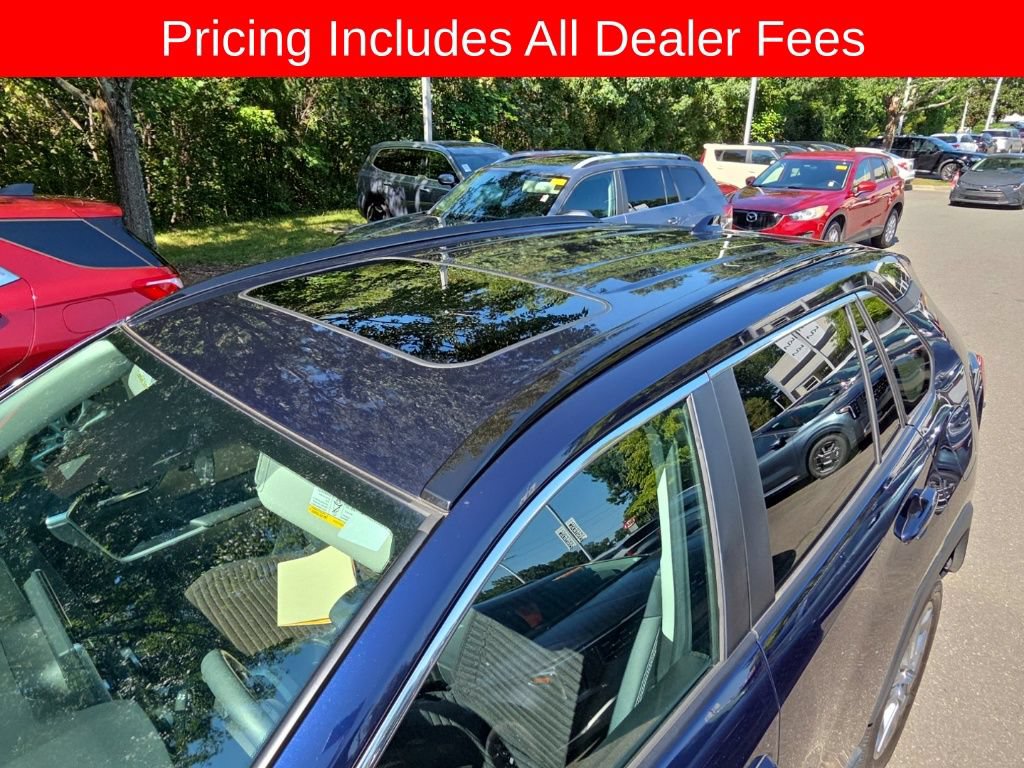 Used 2023 Toyota RAV4 XLE Premium AWD/4WD image 4