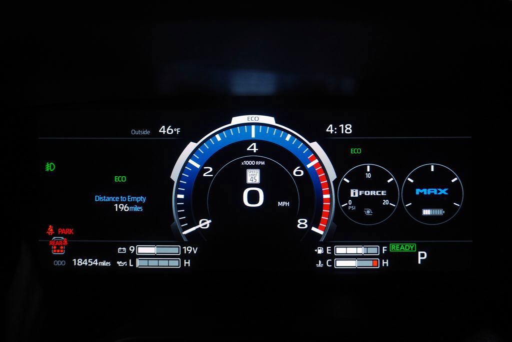 Certified 2024 Toyota Sequoia Platinum AWD/4WD image 31