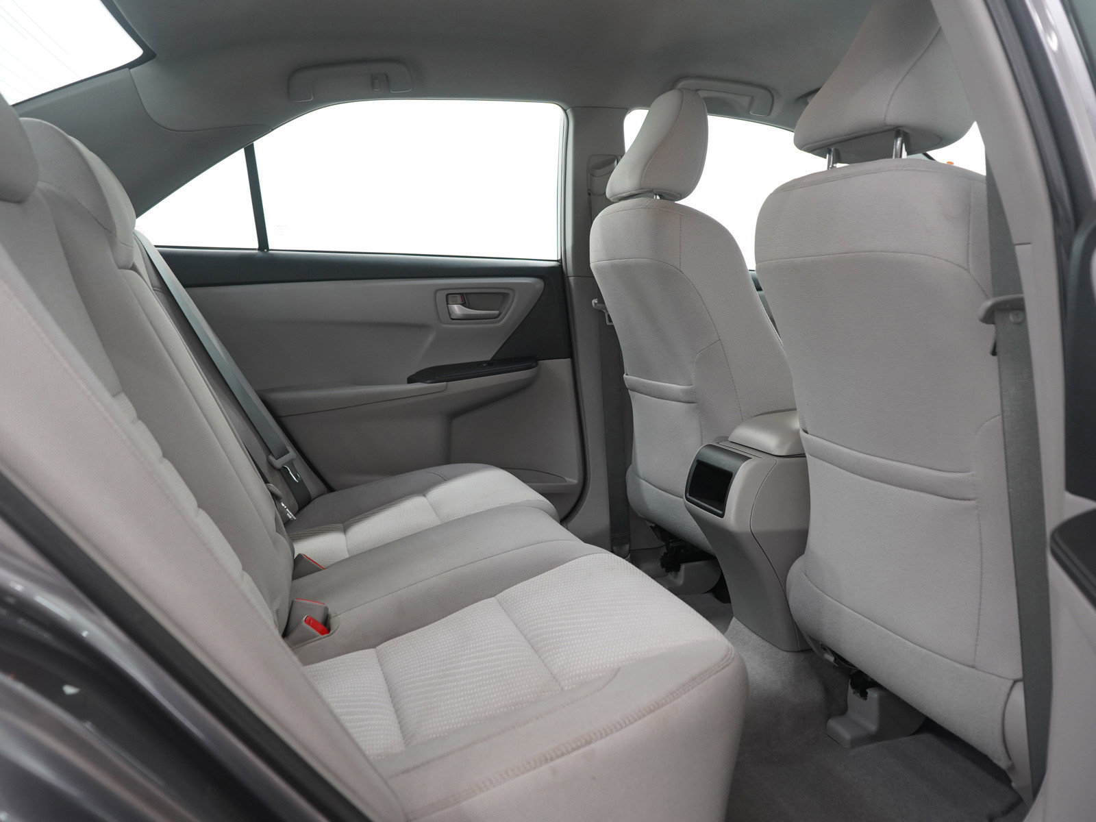 Used 2015 Toyota Camry LE image 13