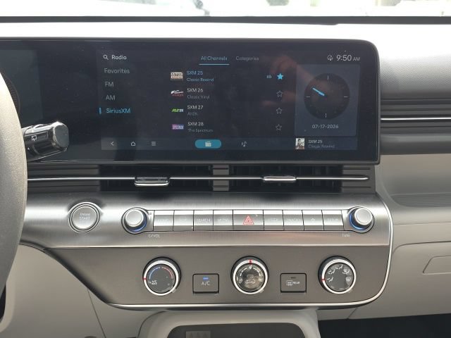 Certified 2025 Hyundai Kona SE FWD image 11