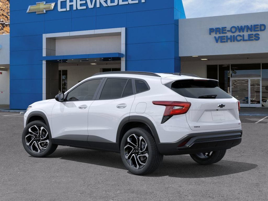 New 2026 Chevrolet Trax RS w/ Sunroof Package FWD image 3