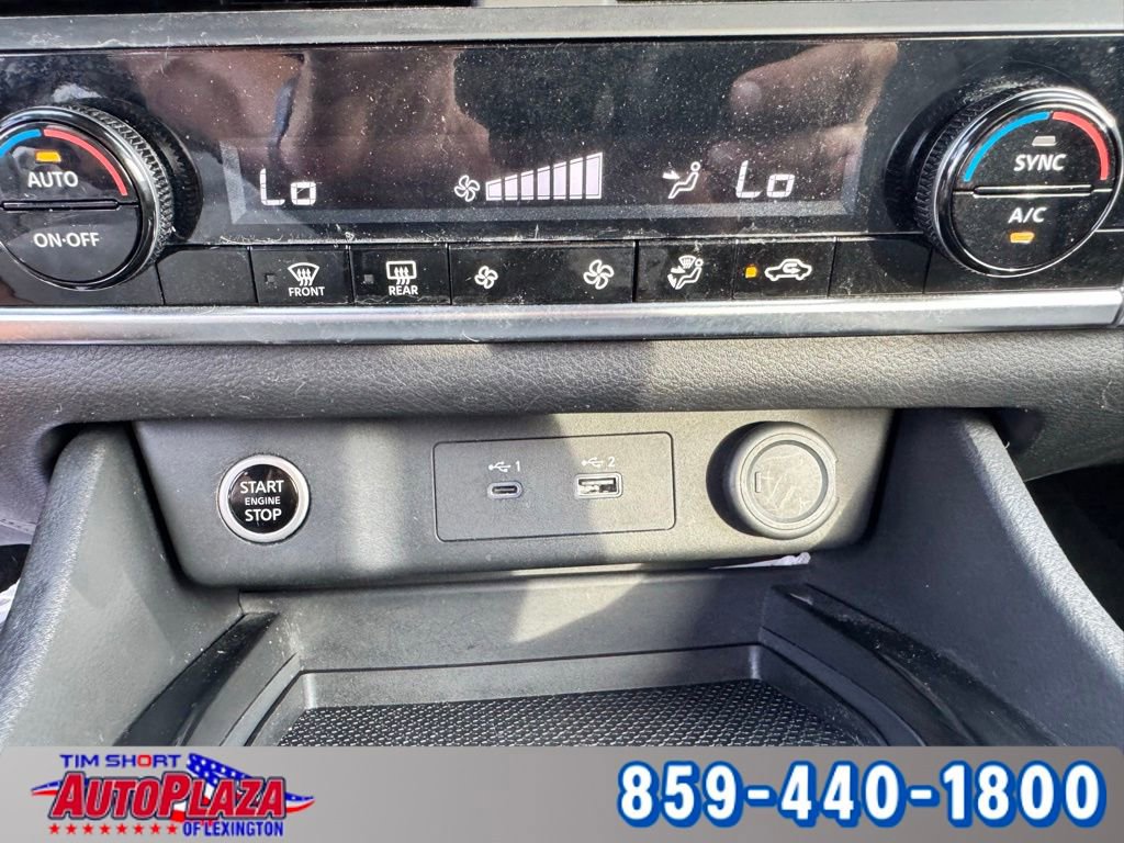 Used 2023 Nissan Rogue SV AWD/4WD image 28