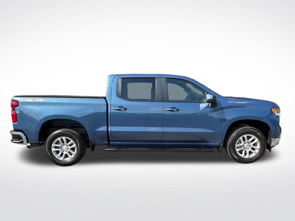 Used 2024 Chevrolet Silverado 1500 LT AWD/4WD image 7
