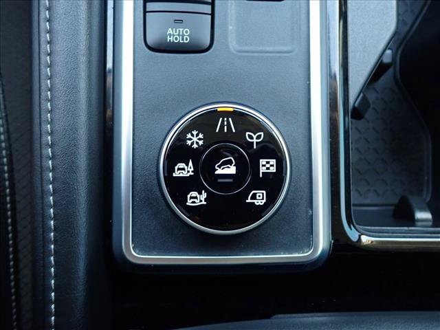 Used 2023 Nissan Pathfinder SL AWD/4WD image 23